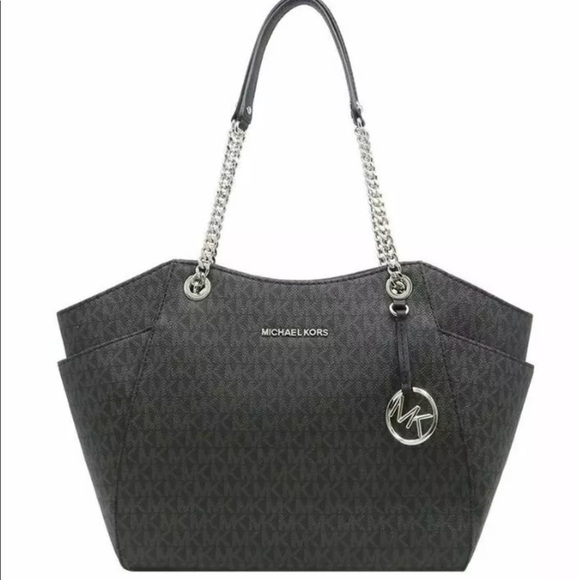 Michael Kors Handbags - Michael Kors Jet Set Travel LG Chain Shoulder bag